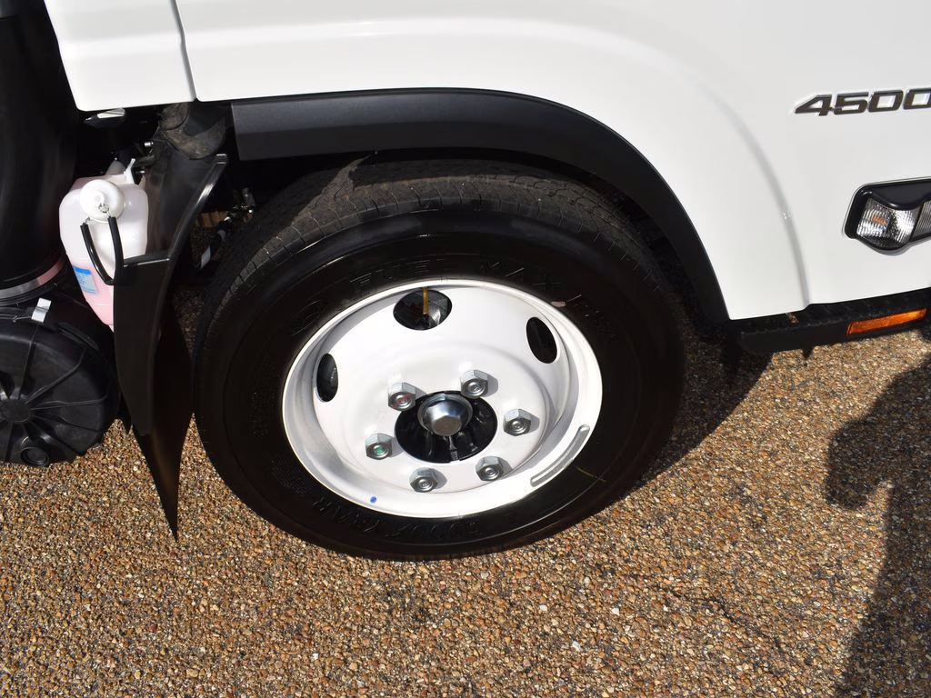 2025 Artic White Chevrolet 4500 HG LCF Gas Base RWD Truck