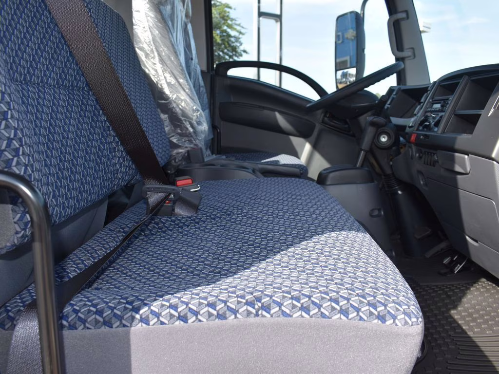 2025 Artic White Chevrolet 4500 HG LCF Gas Base RWD Truck