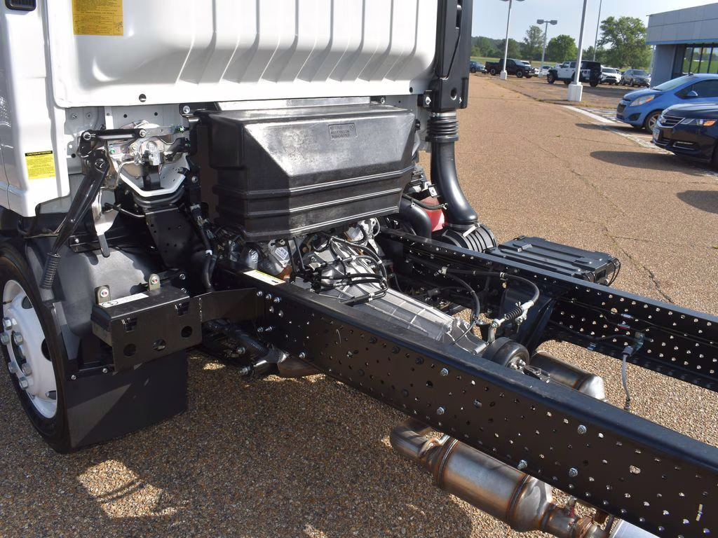 2025 Artic White Chevrolet 4500 HG LCF Gas Base RWD Truck
