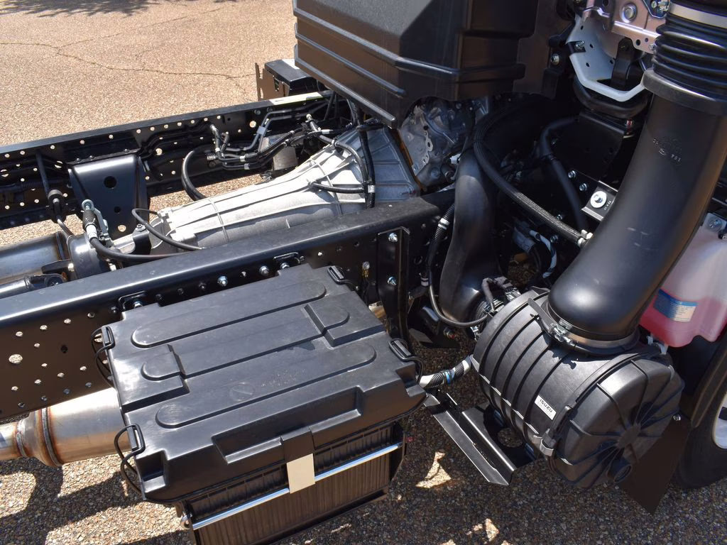 2025 Summit White Chevrolet 4500 HG LCF Gas Base RWD Truck