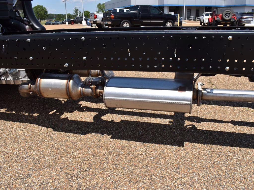 2025 Summit White Chevrolet 4500 HG LCF Gas Base RWD Truck