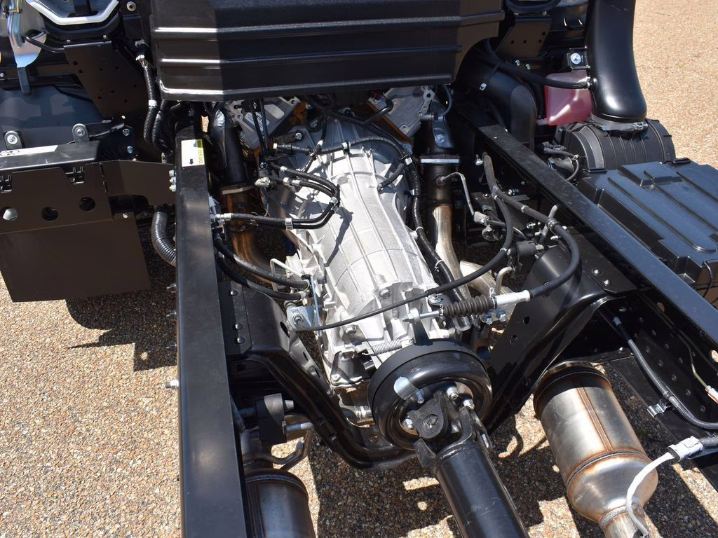 2025 Summit White Chevrolet 4500 HG LCF Gas Base RWD Truck