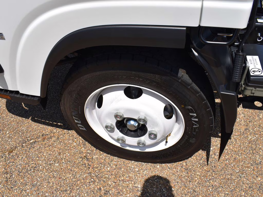 2025 Summit White Chevrolet 4500 HG LCF Gas Base RWD Truck