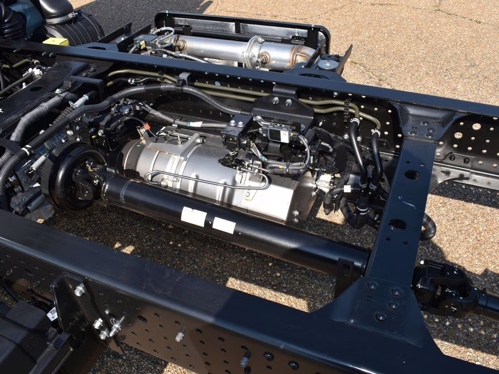 2025 Summit White Chevrolet 5500 XD LCF Diesel Base RWD Truck