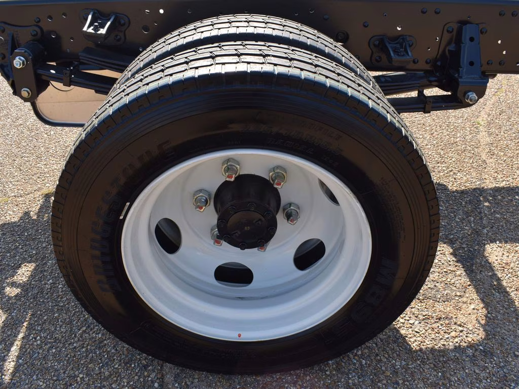 2025 Summit White Chevrolet 5500 XD LCF Diesel Base RWD Truck