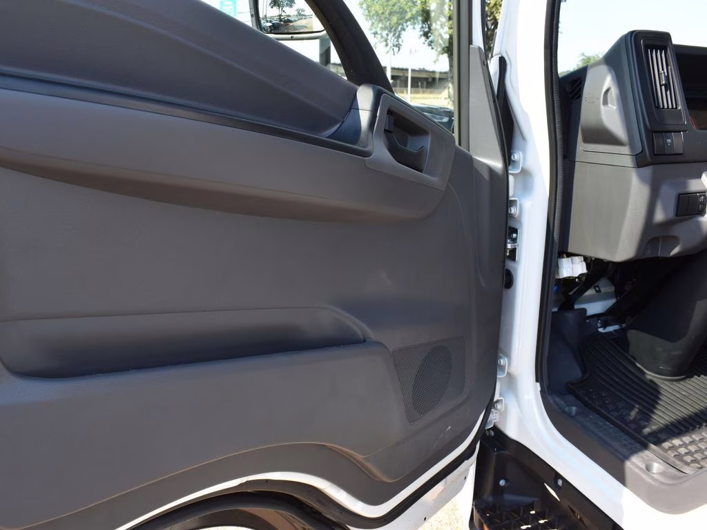 2025 Summit White Chevrolet 5500 XD LCF Diesel Base RWD Truck