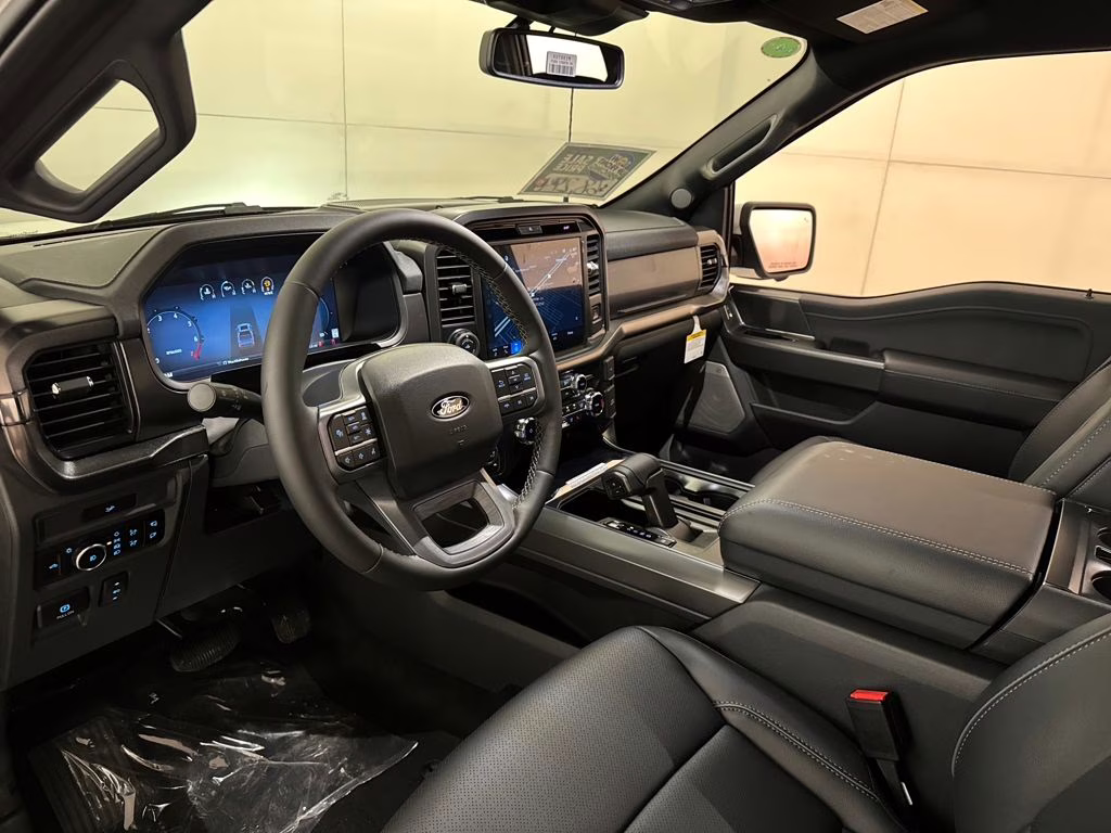 2026 Star White Metallic Tri-Coat Ford F-150 Lariat 4X4 Truck