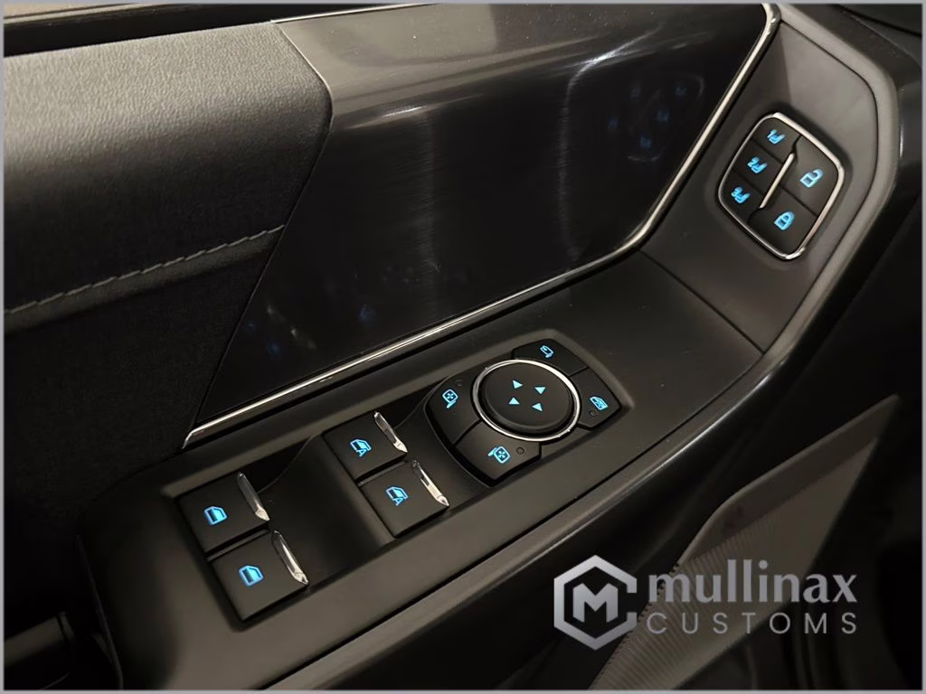 2025 Agate Black Metallic Ford F-150 Lariat 4X4 Truck