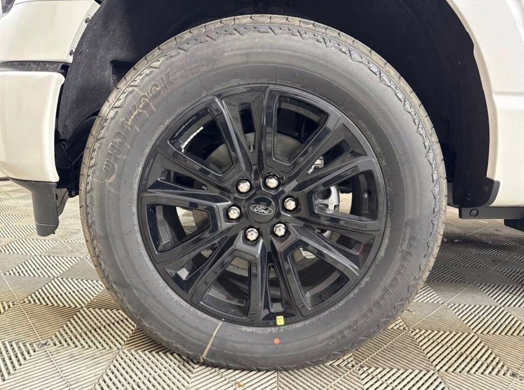 2026 Star White Metallic Tri-Coat Ford F-150 Platinum 4X4 Truck