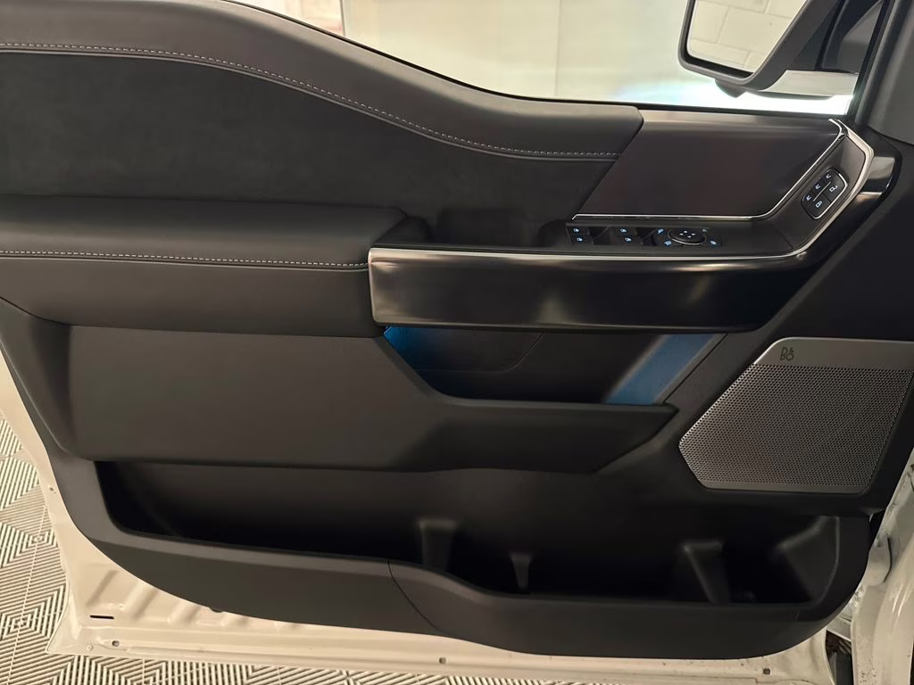 2026 Star White Metallic Tri-Coat Ford F-150 Platinum 4X4 Truck