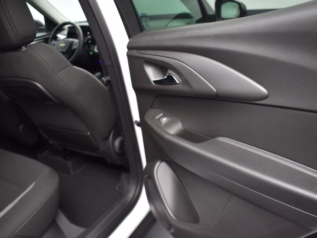 2025 Chevrolet Trailblazer LS - Photo 20