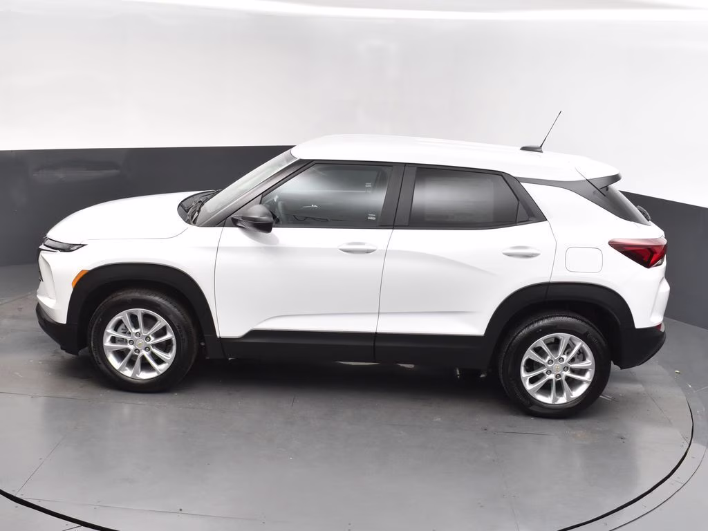 2025 Chevrolet Trailblazer LS - Photo 31