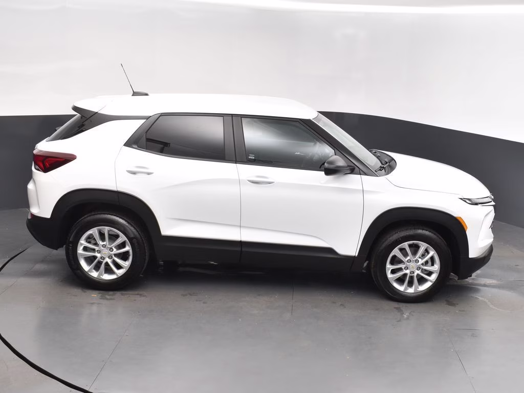 2025 Chevrolet Trailblazer LS - Photo 34