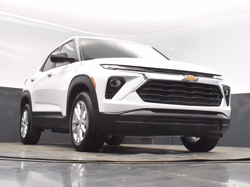 2025 Chevrolet Trailblazer LS - Photo 43