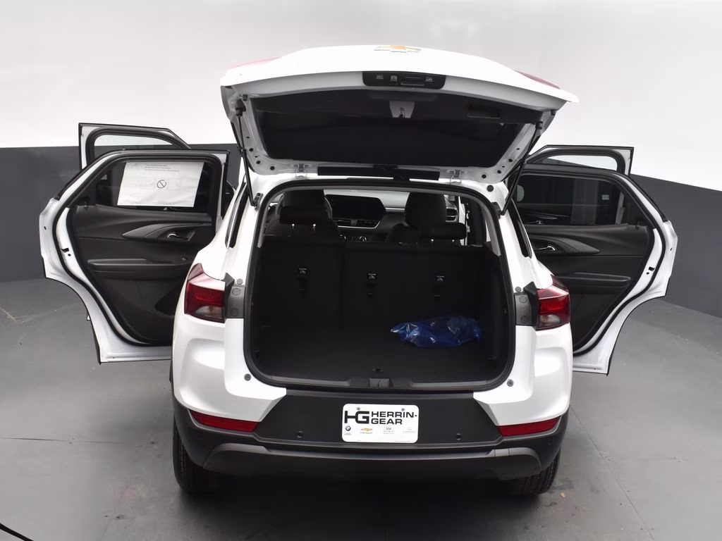 2025 Chevrolet Trailblazer LS - Photo 47