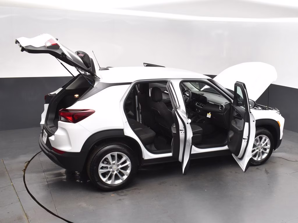 2025 Chevrolet Trailblazer LS - Photo 48