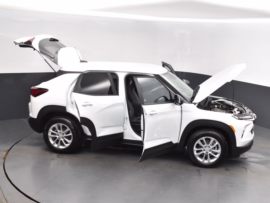 2025 Chevrolet Trailblazer LS - Photo 49