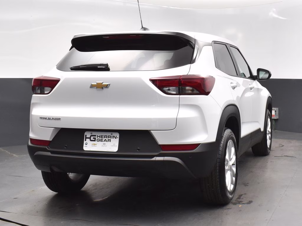 2025 Chevrolet Trailblazer LS - Photo 7