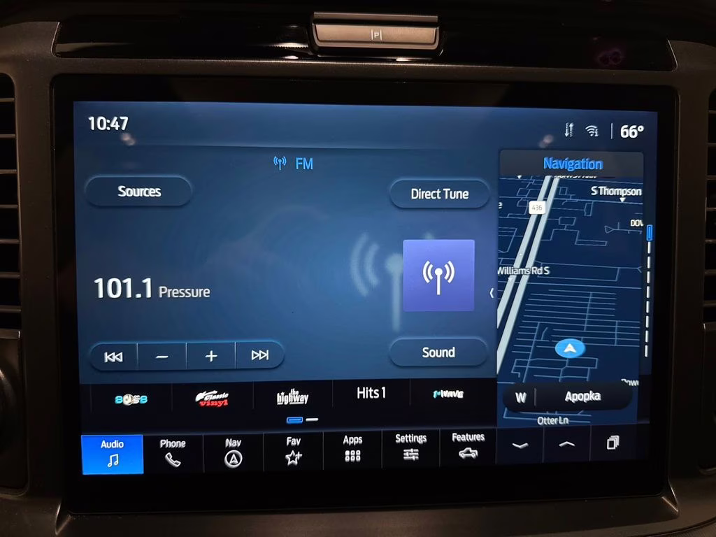 2025 Rapid Red Metallic Tinted Clearcoat Ford F-150 Platinum 4X4 Truck