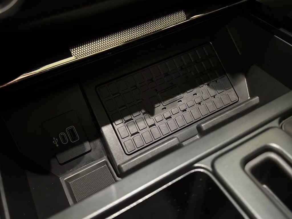 2025 Rapid Red Metallic Tinted Clearcoat Ford F-150 Platinum 4X4 Truck