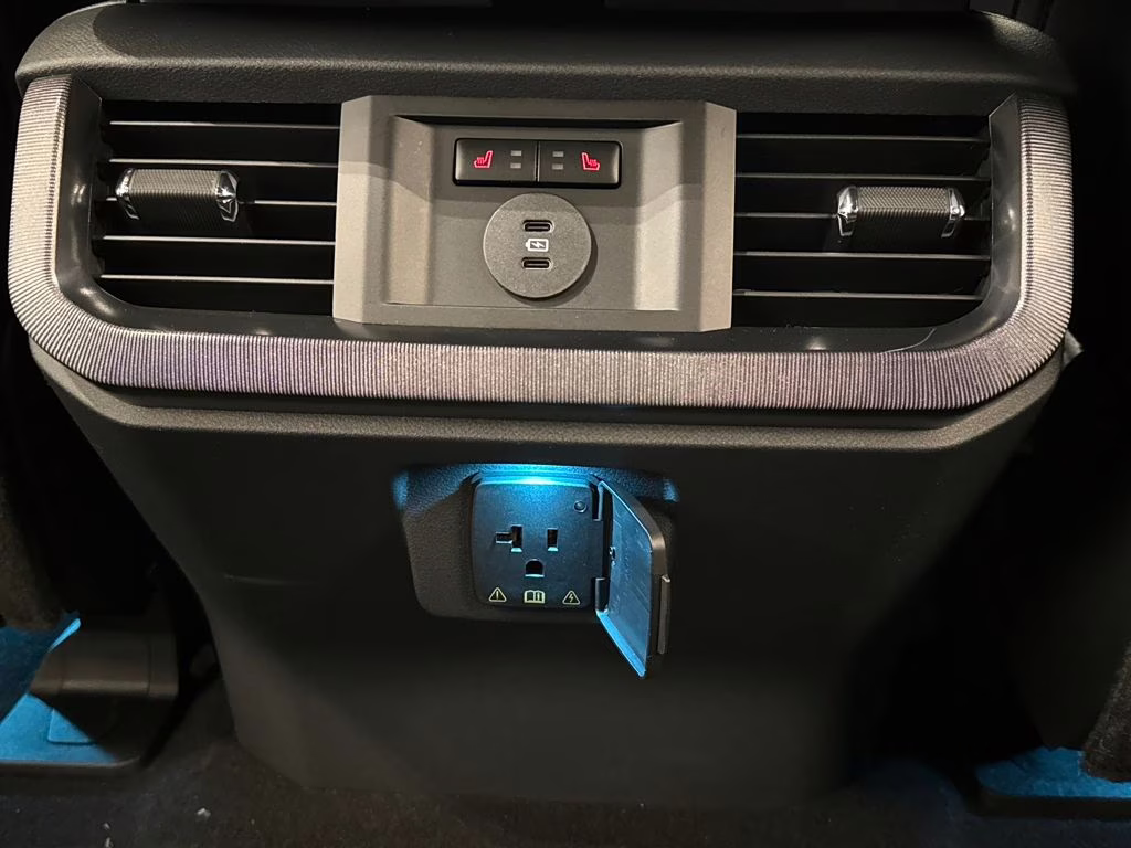 2026 Star White Metallic Tri-Coat Ford F-150 Platinum 4X4 Truck