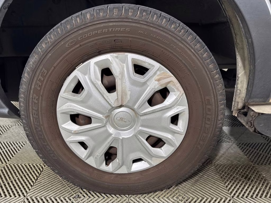 2018 Oxford White Ford Transit-250 Base RWD Van