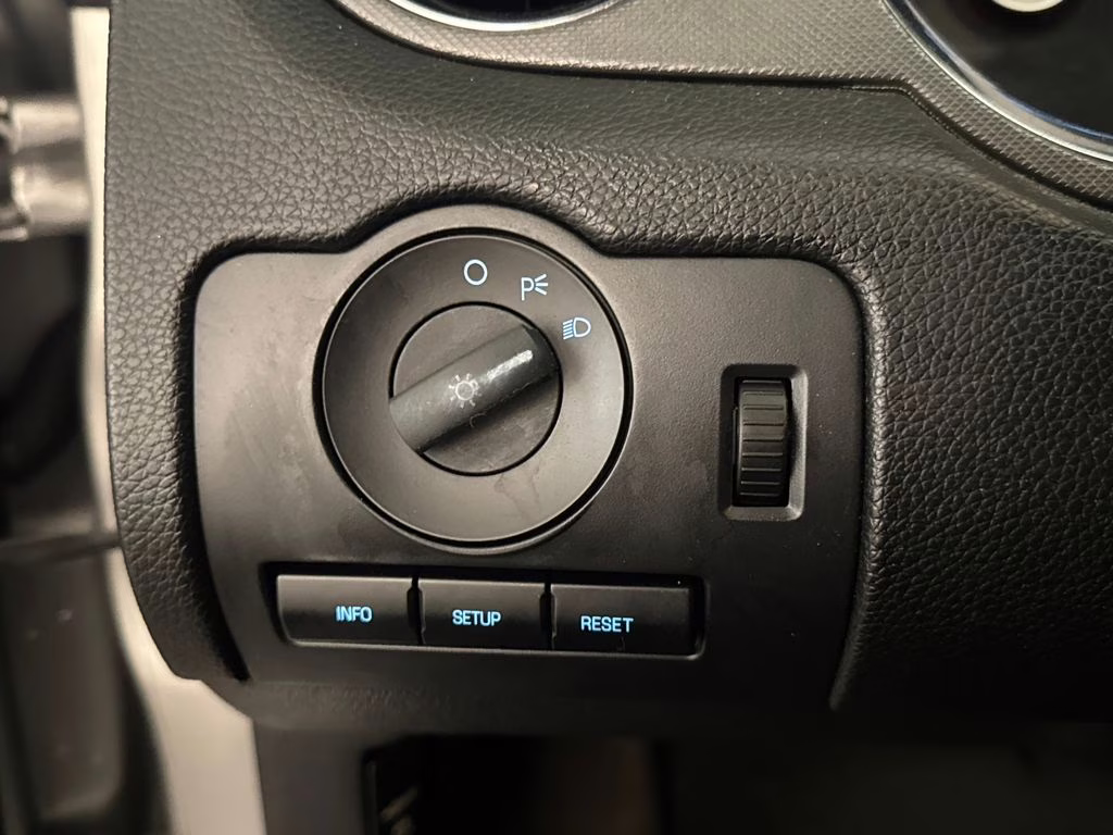 2012 Ingot Silver Metallic Ford Mustang V6 RWD Coupe