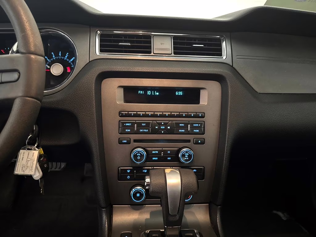 2012 Ingot Silver Metallic Ford Mustang V6 RWD Coupe