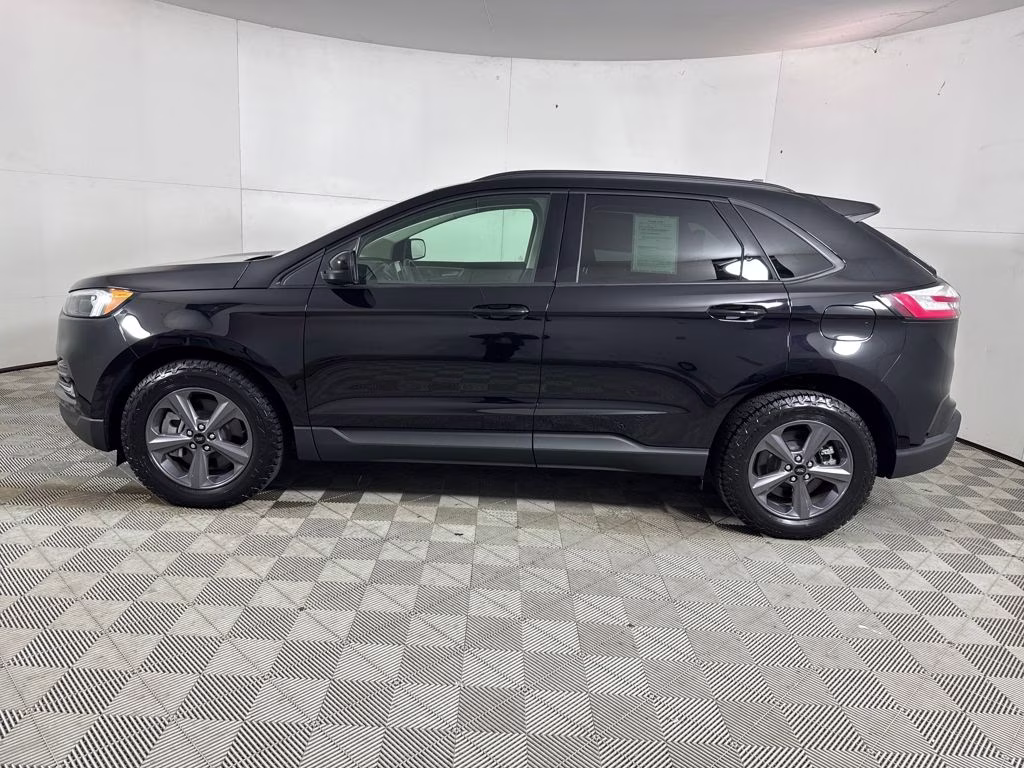 2024 Black Metallic Ford Edge SEL AWD SUV