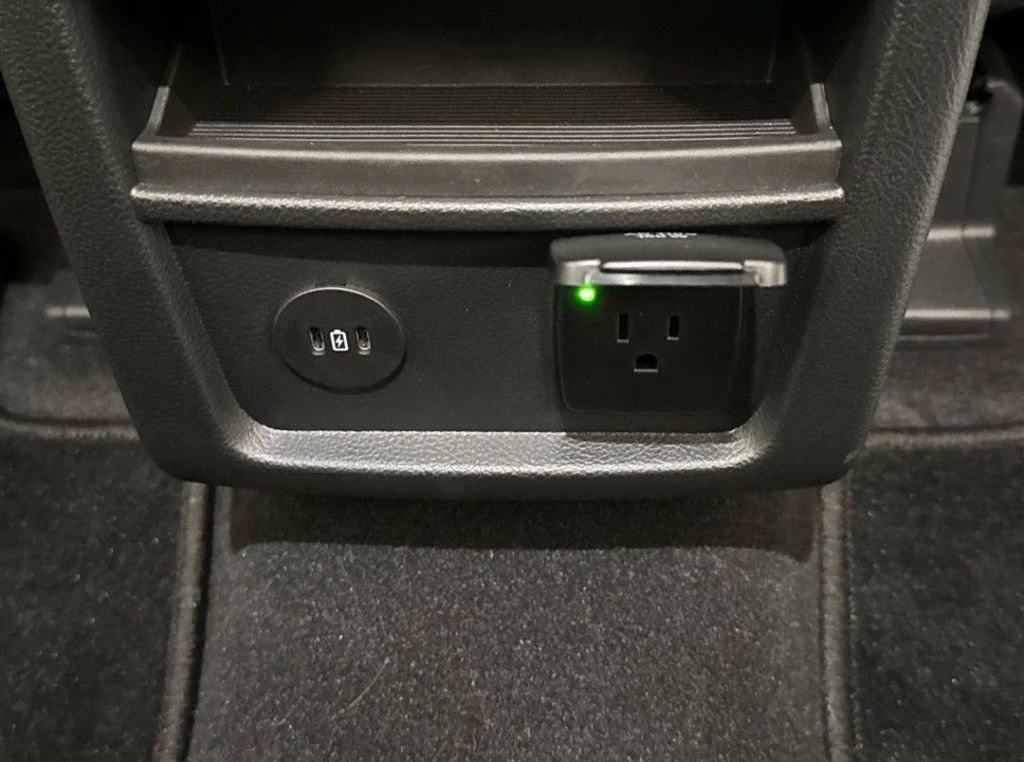 2024 Black Metallic Ford Edge SEL AWD SUV