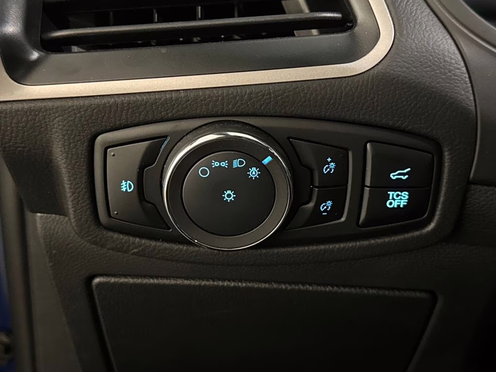 2024 Atlas Blue Metallic Ford Edge ST Line AWD SUV