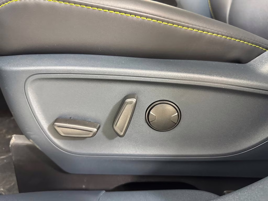 2025 Oxford White Ford Maverick LOBO AWD Truck