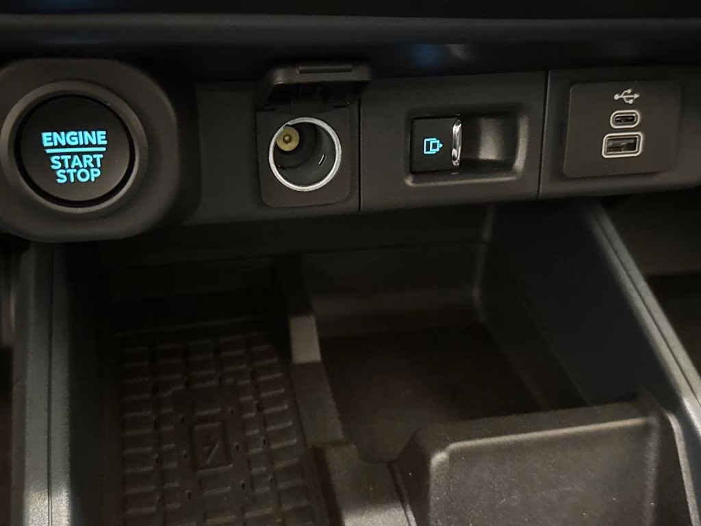 2025 Oxford White Ford Maverick LOBO AWD Truck