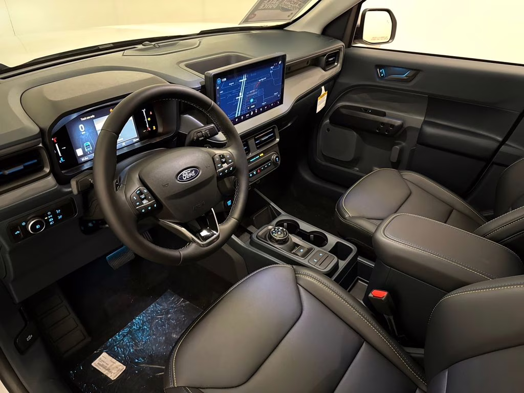 2025 Oxford White Ford Maverick LOBO AWD Truck