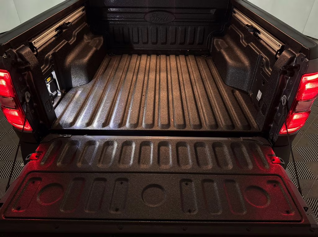 2025 Gray Metallic Ford Maverick Lariat AWD Truck