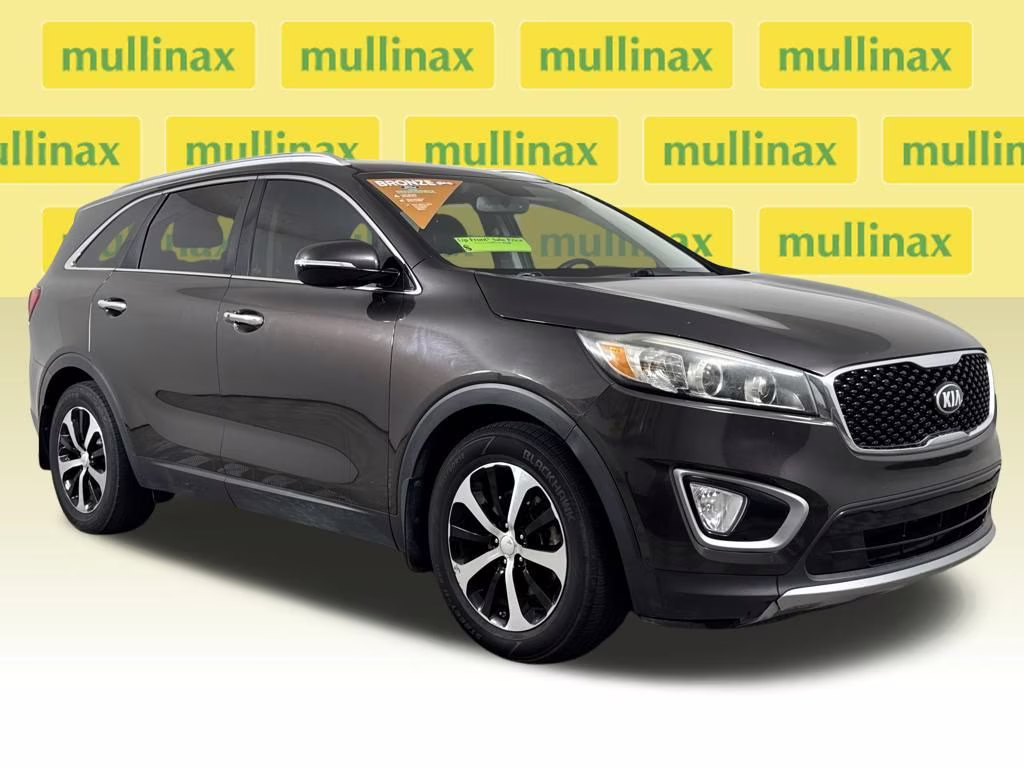 2018 Polished Walnut Kia Sorento EX FWD SUV
