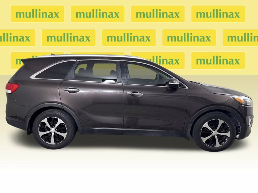 2018 Polished Walnut Kia Sorento EX FWD SUV