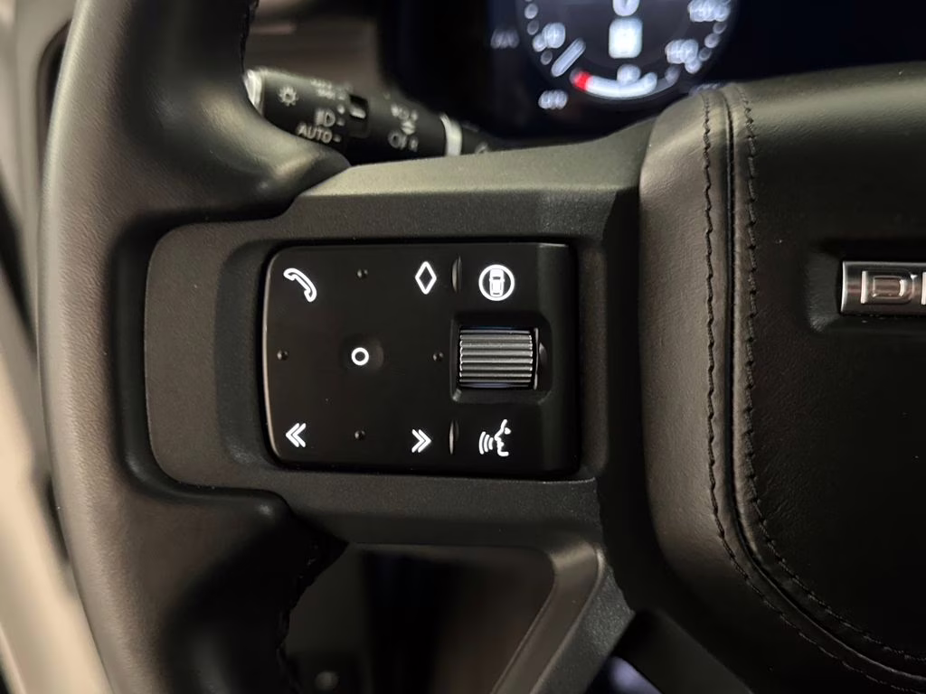 2024 Fuji White Land Rover Defender 130 X-Dynamic SE AWD SUV