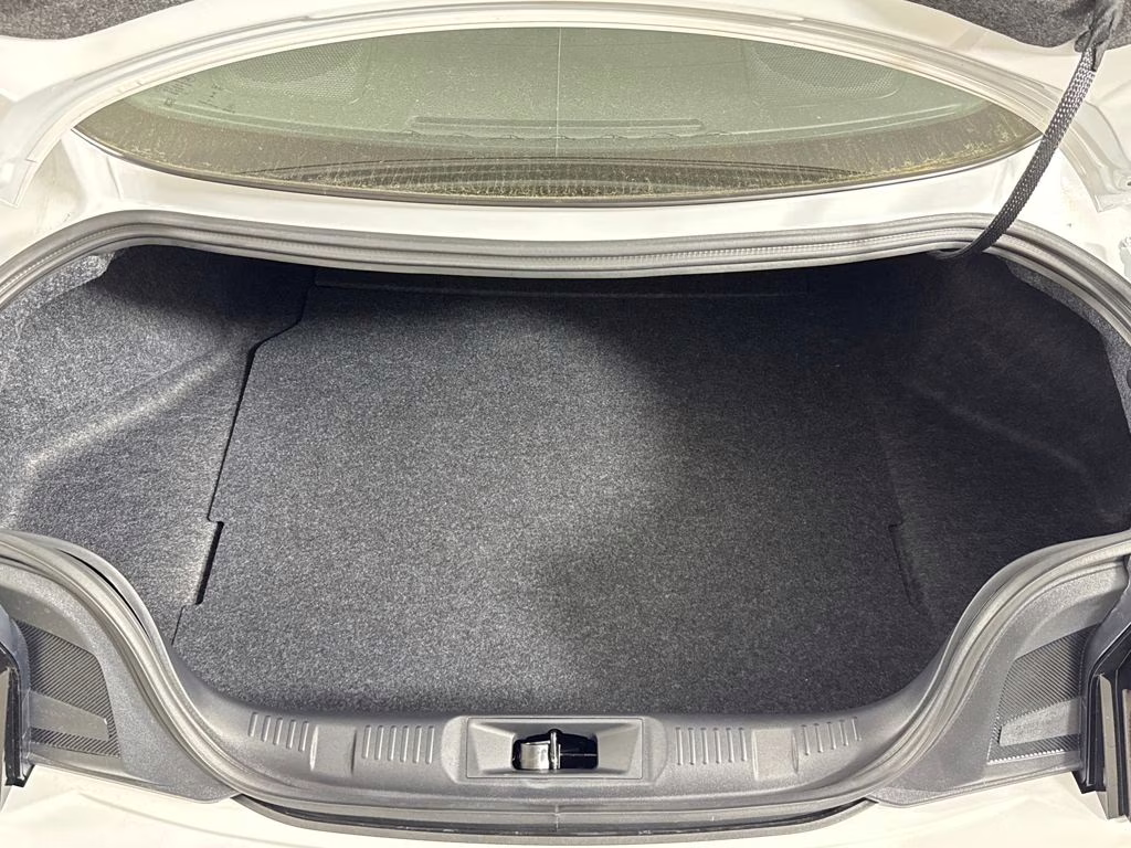 2026 Oxford White Ford Mustang EcoBoost RWD Coupe