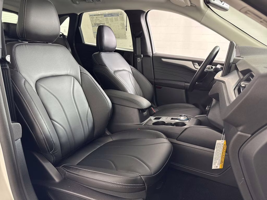 2025 White Metallic Ford Escape Plug-In Hybrid Base FWD SUV