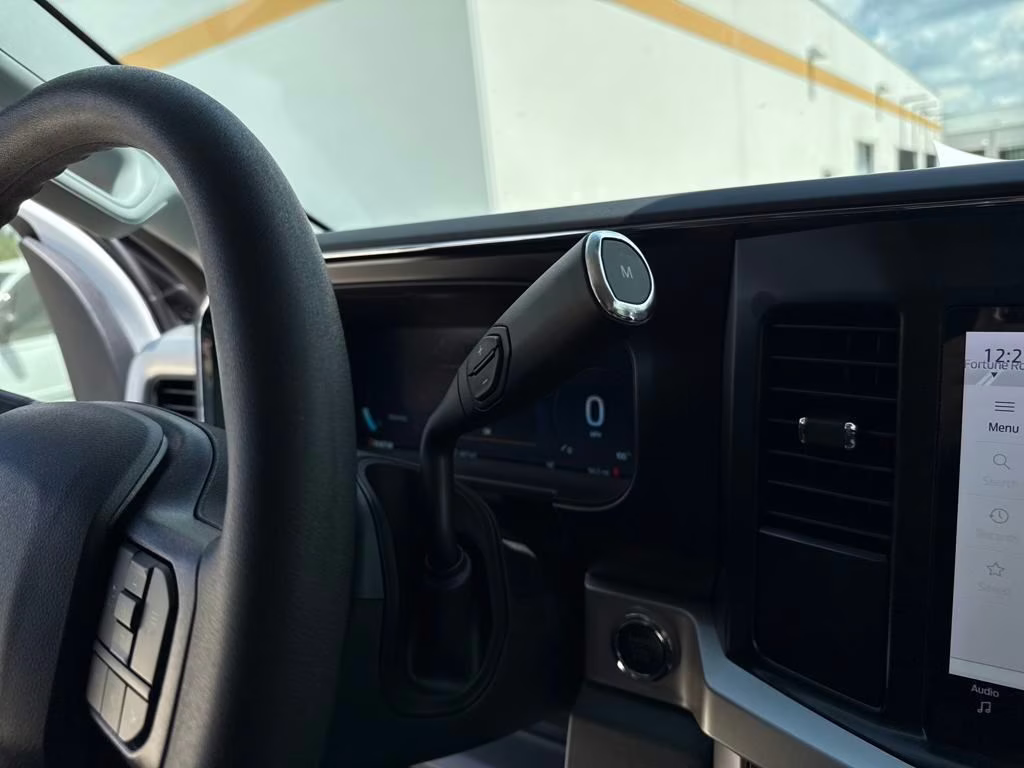 2025 Oxford White Ford Super Duty F-250 SRW XLT BLACKWIDOW 4X4 Truck