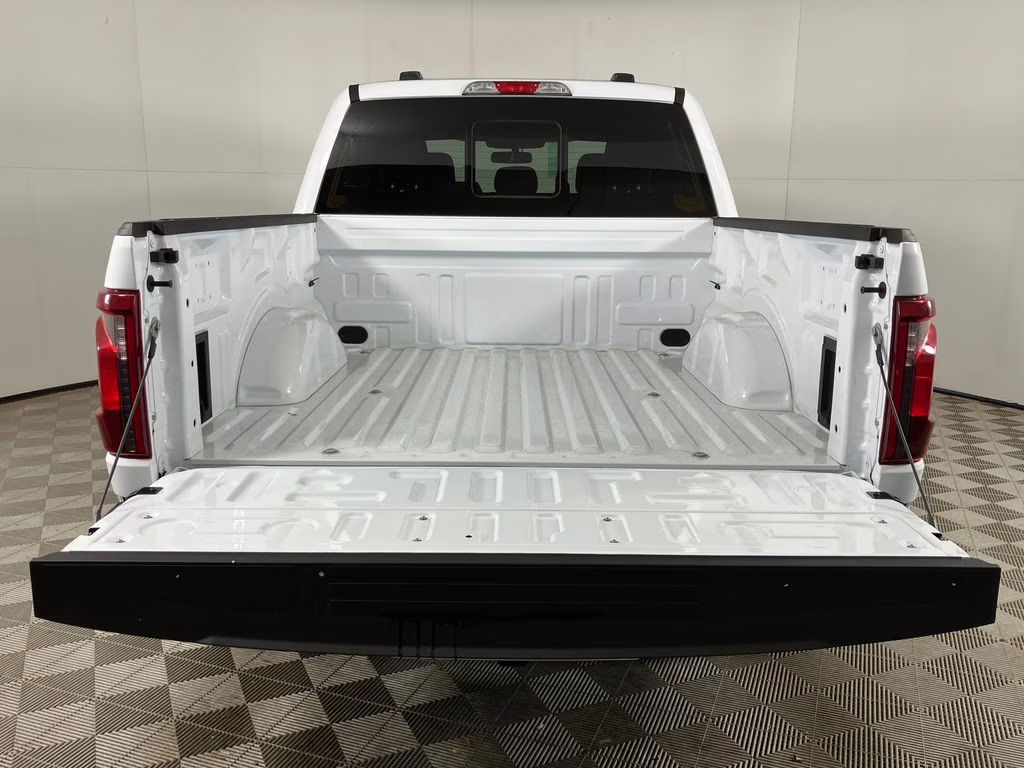 2026 Oxford White Ford F-150 XLT RWD Truck