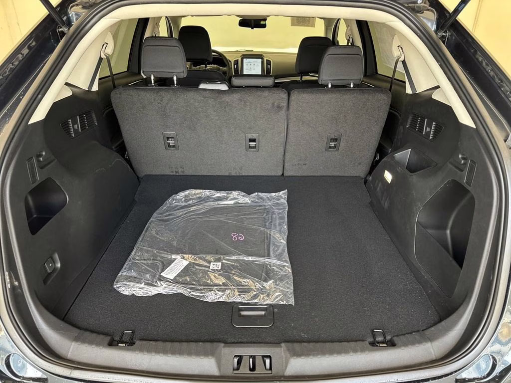 2024 Stone Blue Metallic Ford Edge SE AWD SUV