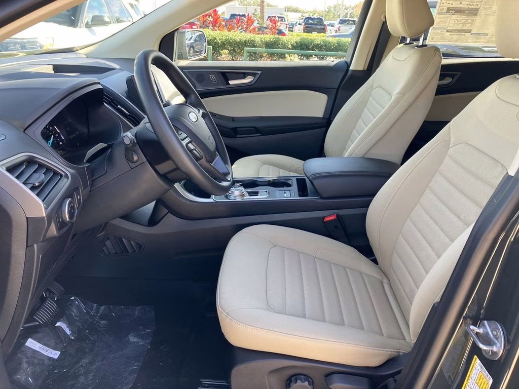 2024 Forged Green Metallic Ford Edge SE AWD SUV