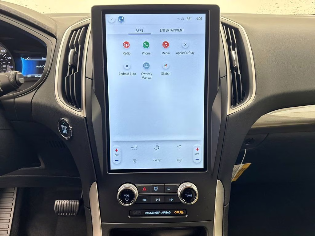 2024 Agate Black Metallic Ford Edge SE AWD SUV