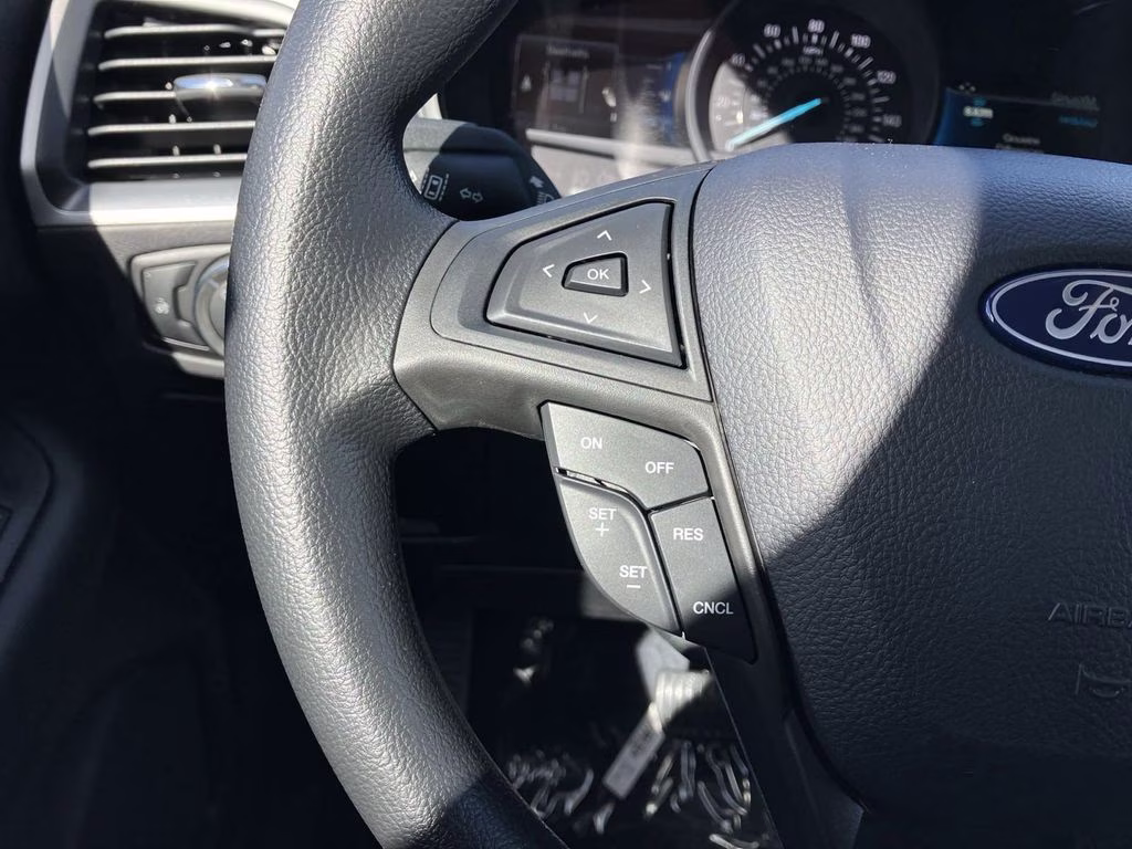2024 Carbonized Gray Metallic Ford Edge SE AWD SUV