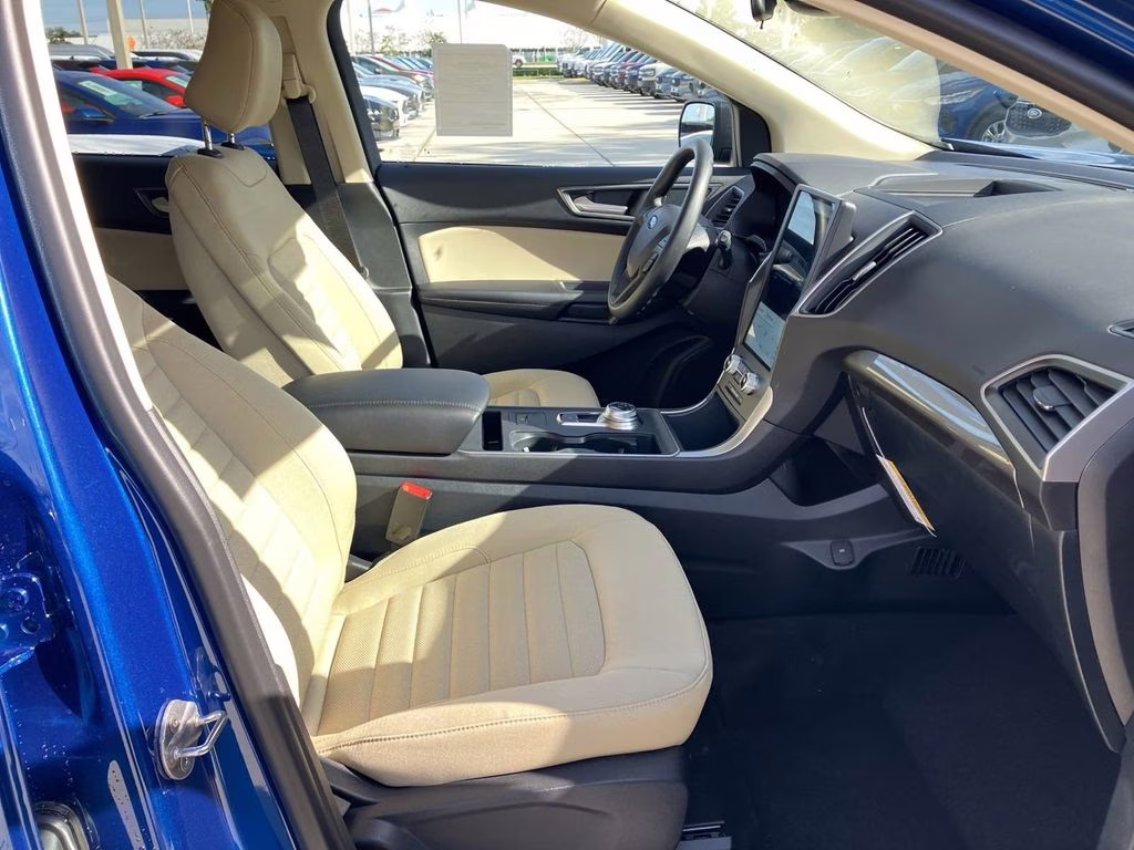 2024 Atlas Blue Metallic Ford Edge SE AWD SUV