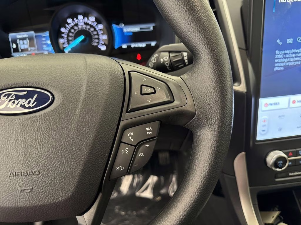 2024 Carbonized Gray Metallic Ford Edge SE AWD SUV