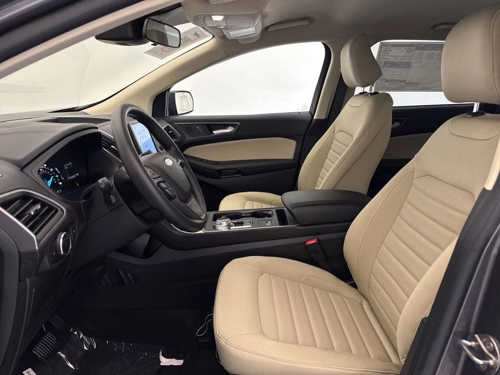 2024 Carbonized Gray Metallic Ford Edge SE AWD SUV