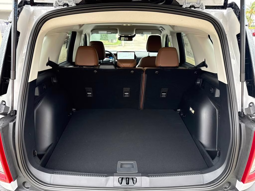 2025 Oxford White Ford Bronco Sport Outer Banks 4X4 SUV